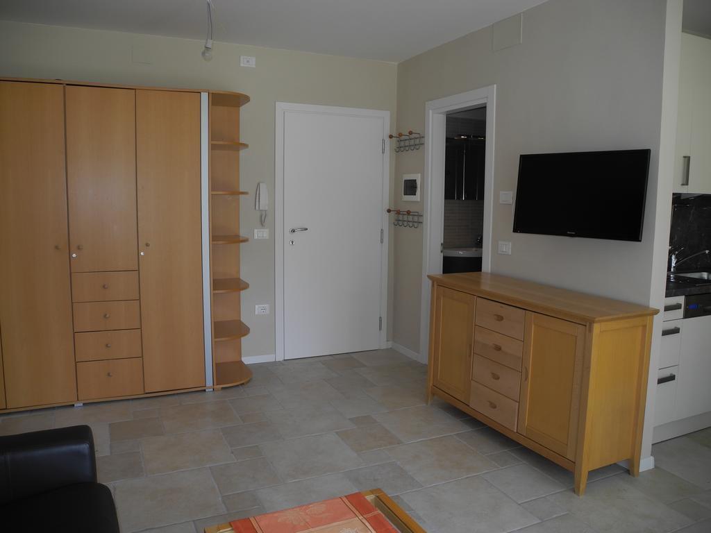 Annabella Apartment ริวาเดลการ์ดา ภายนอก รูปภาพ